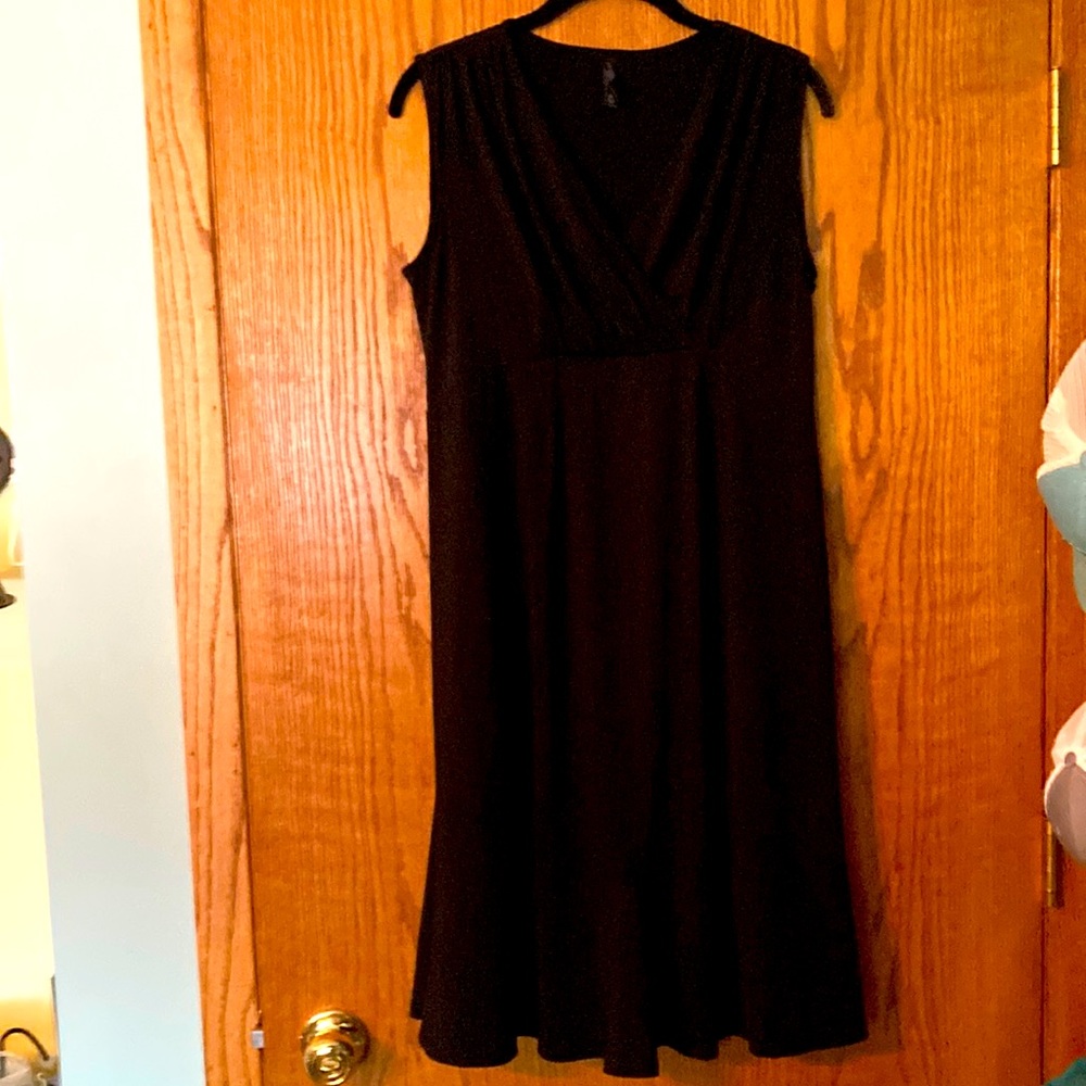 Black maternity dress- sleeveless